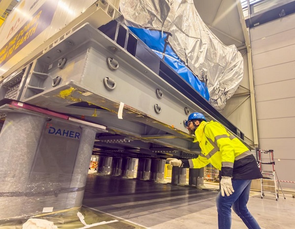 ITER项目9号真空室扇段开启全面检测